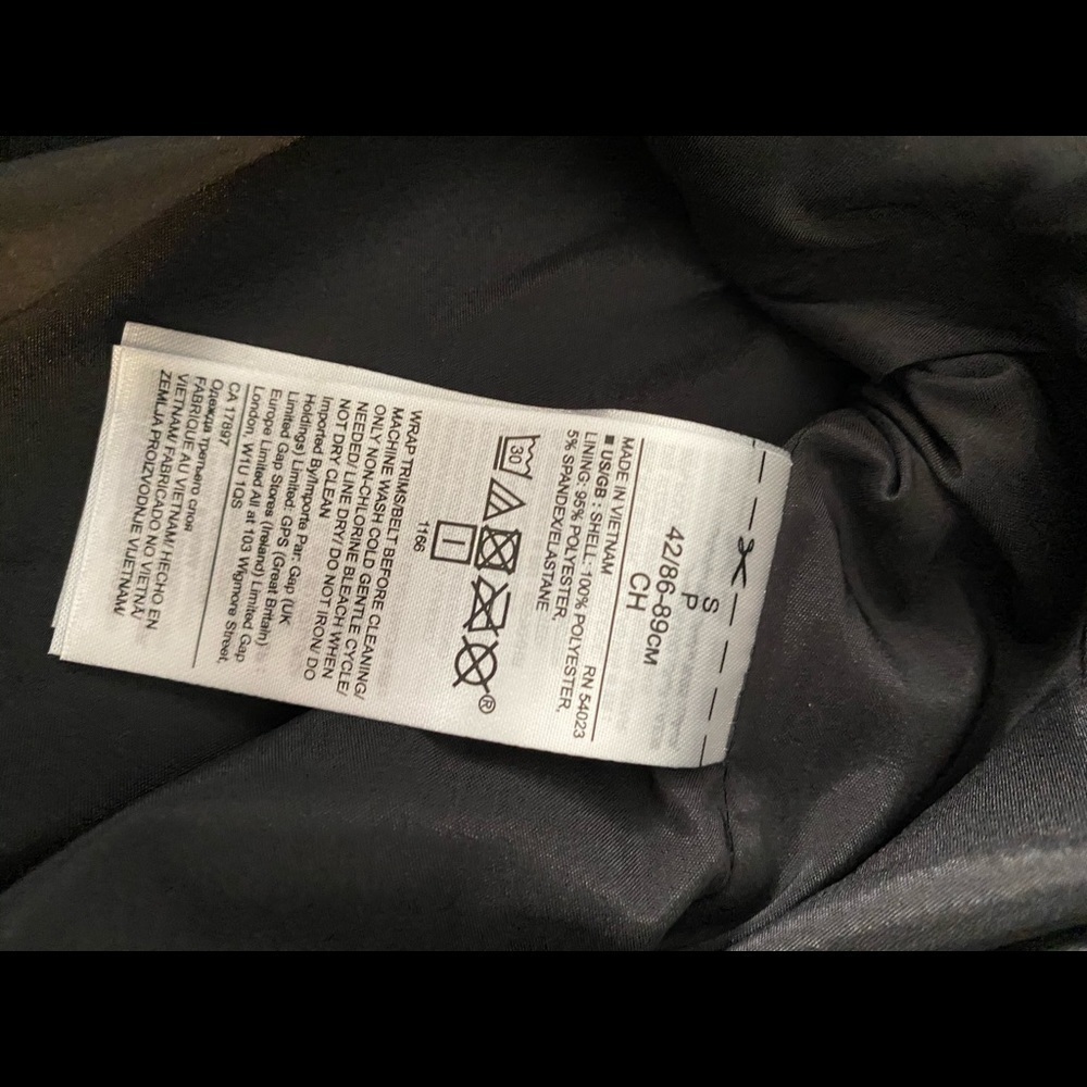Banana Republic windbreaker - Picture 5 of 8